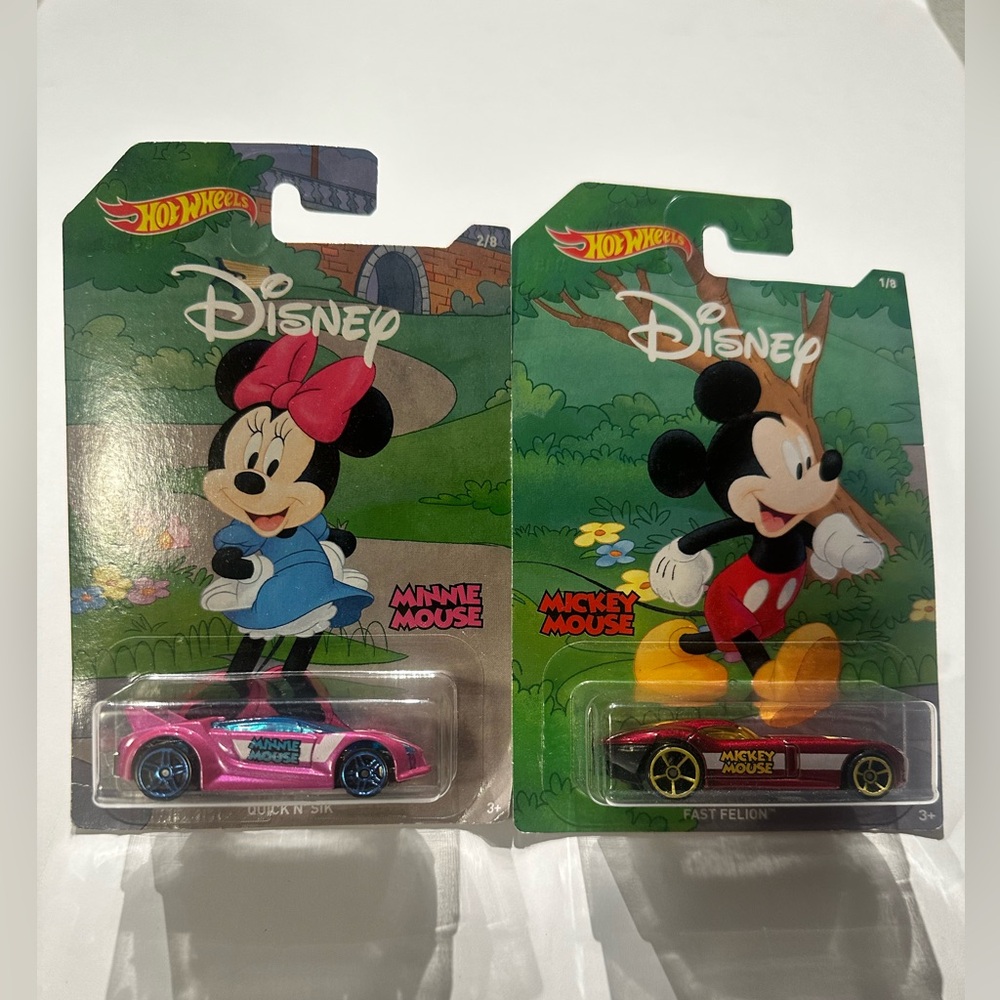 Disney Mickey & Minnie Mouse Hotwheels Cars
